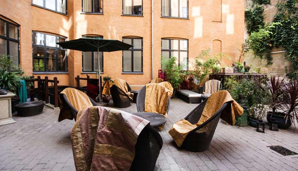 Kong Arthur Hotel 4*